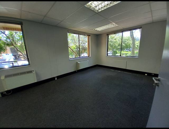 297M² OFFICE TO LET IN BRYANSTON